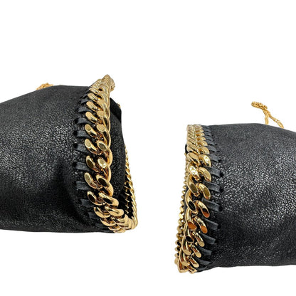 angoli Borsa Falabella nera con hardware dorato, nella versione mini, di lusso, originale, ottime condizioni, usata. 