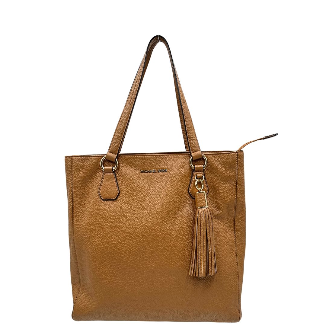front borsa MK in pelle martellata color cammello, di lusso, originale, ottime condizioni, usata. 