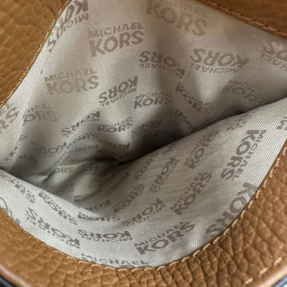 interno borsa MK in pelle martellata color cammello, di lusso, originale, ottime condizioni, usata.