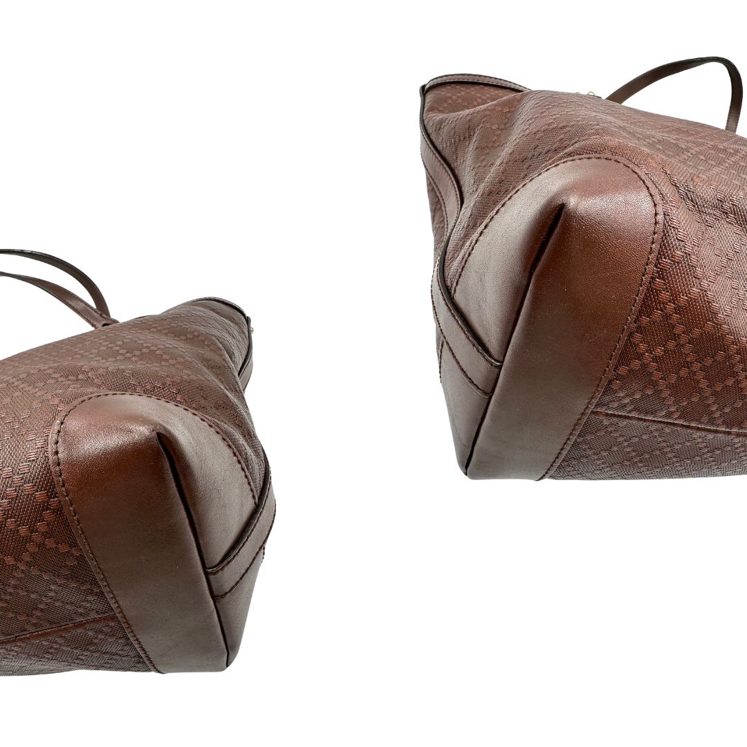 Angoli, Borsa Tote Gucci in pelle marrone cioccolato e hardware dorato, indossabile a spalla. Originale, usata, di lusso, in ottime condizioni.