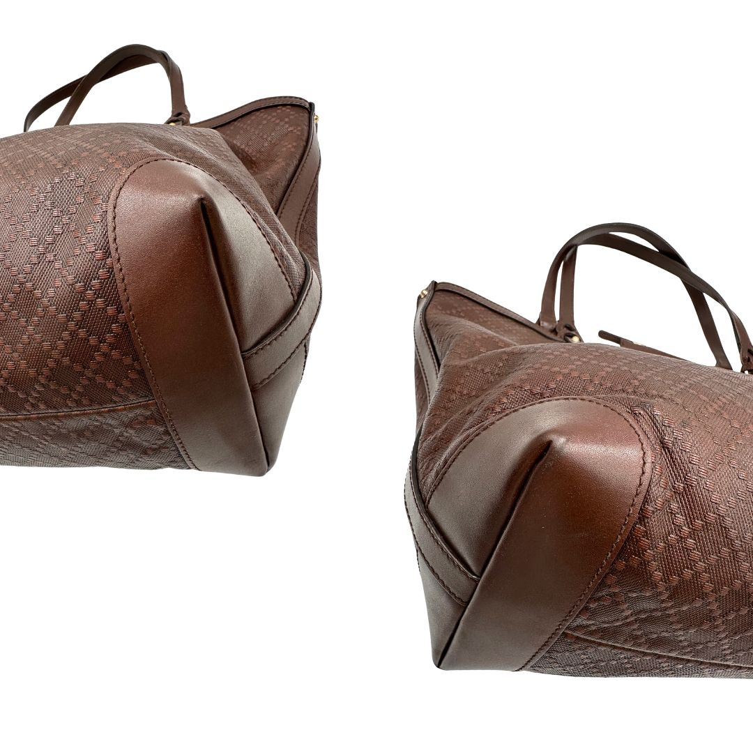 Angoli, Borsa Tote Gucci in pelle marrone cioccolato e hardware dorato, indossabile a spalla. Originale, usata, di lusso, in ottime condizioni.