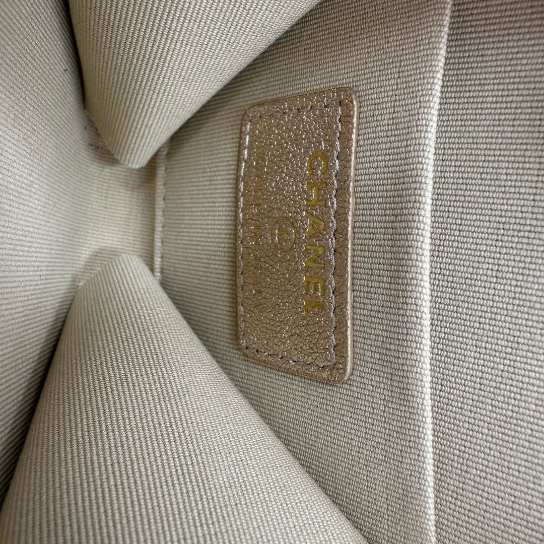 Chanel Chain Pouch oro