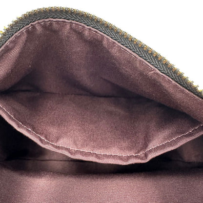 interno Borsa Coach in pelle martellata nera, puoi portarla comodamente a spalla, a tracolla o a mano, di lusso, originale, ottime condizioni, usata. 