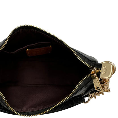 interno interno Borsa Coach in pelle martellata nera, puoi portarla comodamente a spalla, a tracolla o a mano, di lusso, originale, ottime condizioni, usata.  