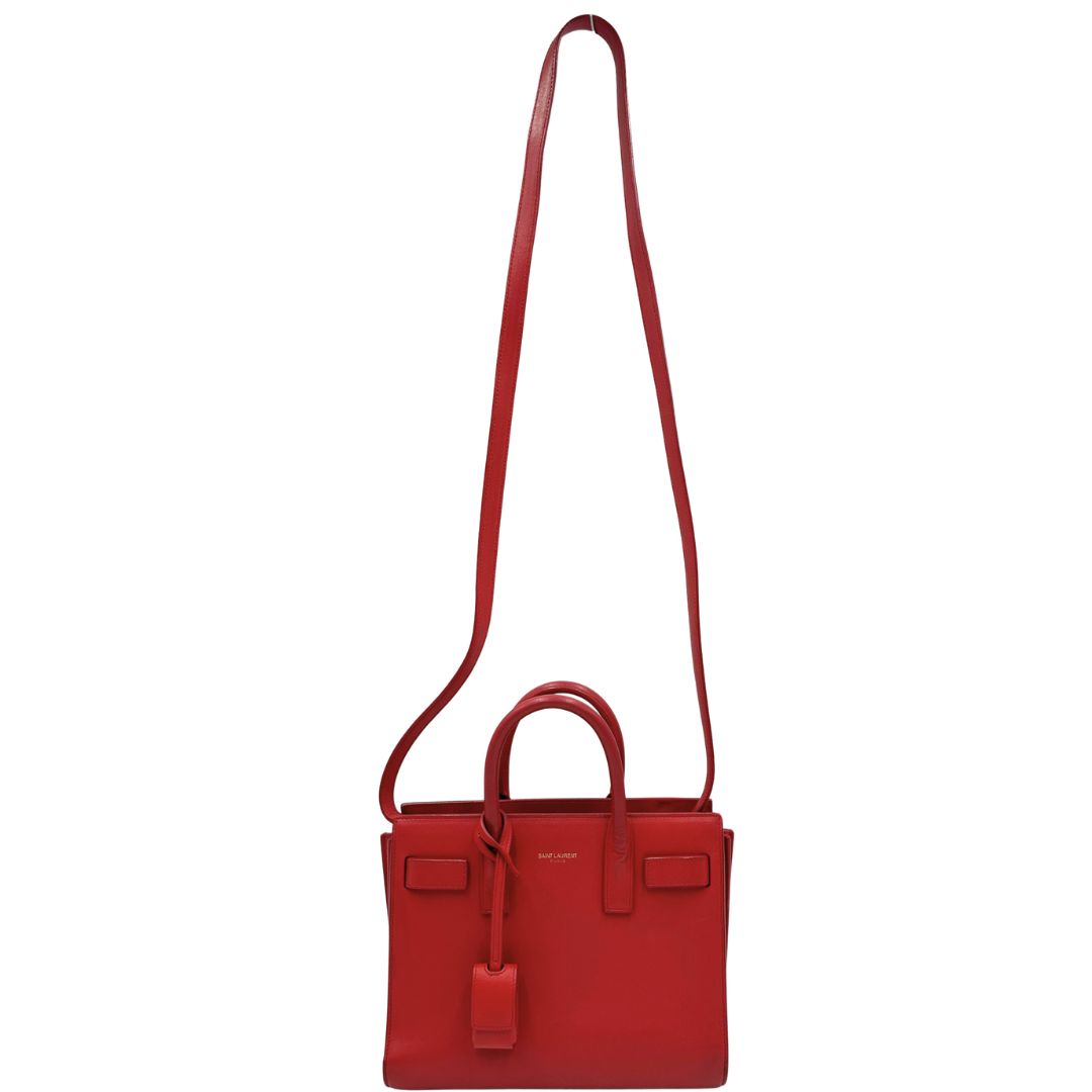 front Borsa Saint Laurent in pelle rossa, indossabile a tracolla o a mano, di lusso, originale, ottime condizioni. 