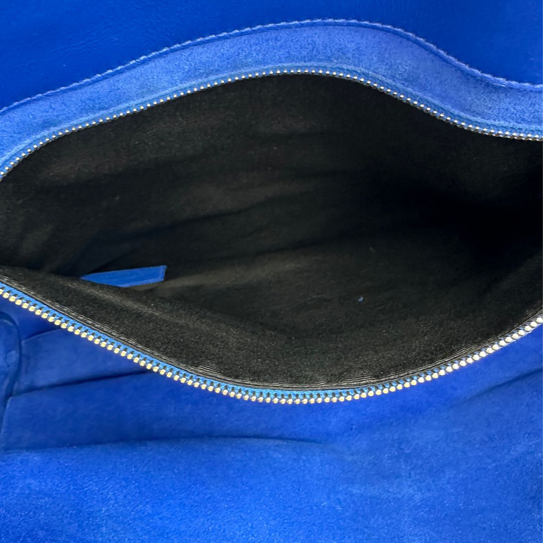 interno Borsa Saint Laurent in pelle blu, da portare a mano, di lusso, originale, ottime condizioni, usata. 