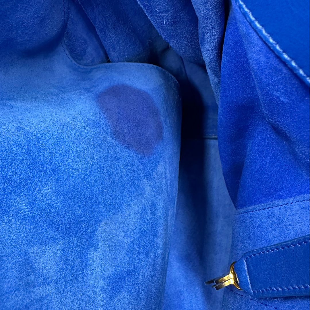 interno Borsa Saint Laurent in pelle blu, da portare a mano, di lusso, originale, ottime condizioni, usata. 