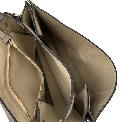 interno  Borsa Chloè Faye in pelle liscia e pelle scamosciata color sabbia e dettagli metallici dorati, di lusso, originale, usata 