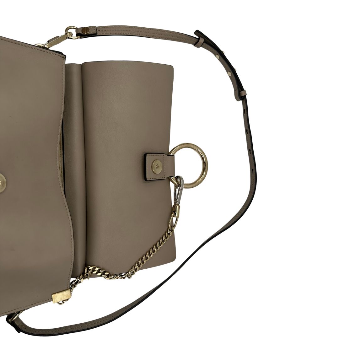  Borsa Chloè Faye in pelle liscia e pelle scamosciata color sabbia e dettagli metallici dorati, di lusso, originale, usata