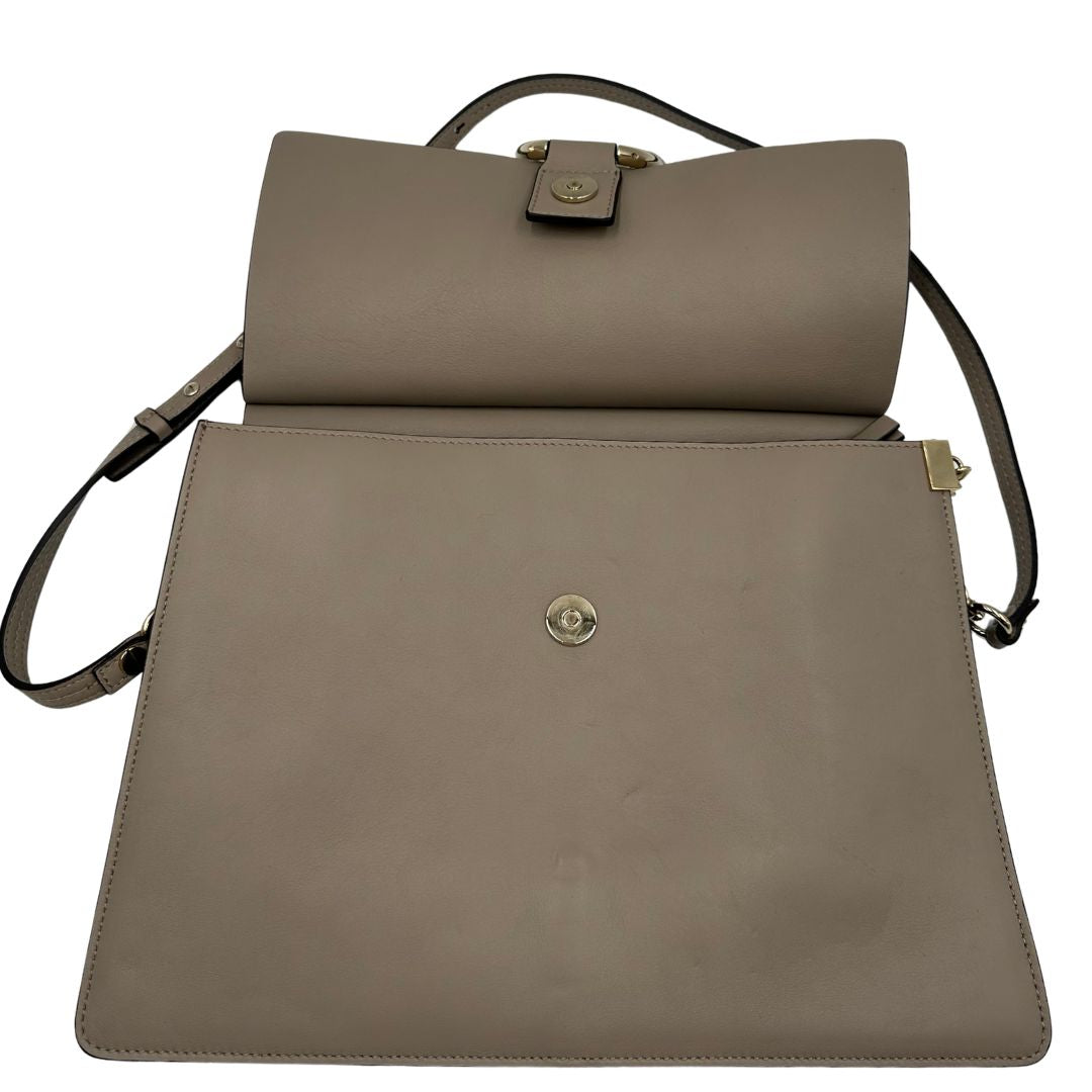 interno  Borsa Chloè Faye in pelle liscia e pelle scamosciata color sabbia e dettagli metallici dorati, di lusso, originale, usata 