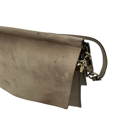  Borsa Chloè Faye in pelle liscia e pelle scamosciata color sabbia e dettagli metallici dorati, di lusso, originale, usata