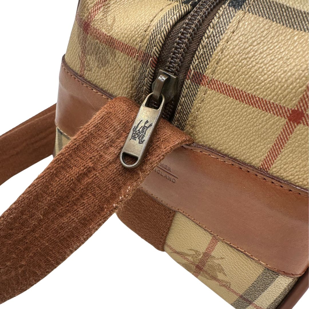 Cartella Burberry in canvas trama tartan con finiture in pelle marroni. Originale, usata, di lusso, in ottime condizioni.