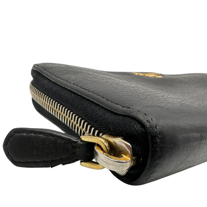 Portafoglio Prada in pelle nera e hardware dorato, di lusso, originale.