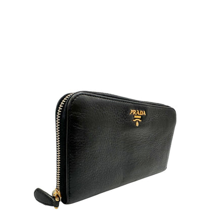 Portafoglio Prada in pelle nera e hardware dorato, di lusso, originale.