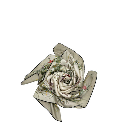  Foulard Gucci in 100 % seta con trama floreale, di lusso, originale, ottime condizioni.