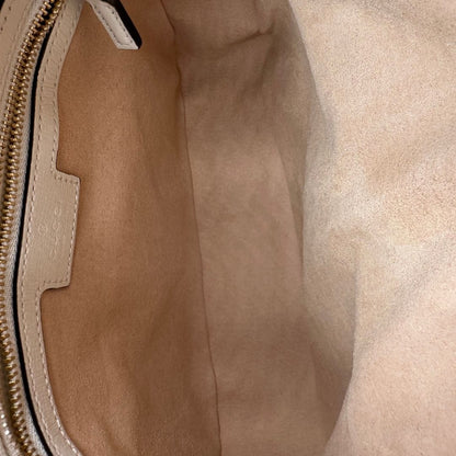 interno Borsa Gucci in canvas GG e finiture in pelle color bianco latte, di lusso, originale, usata. 