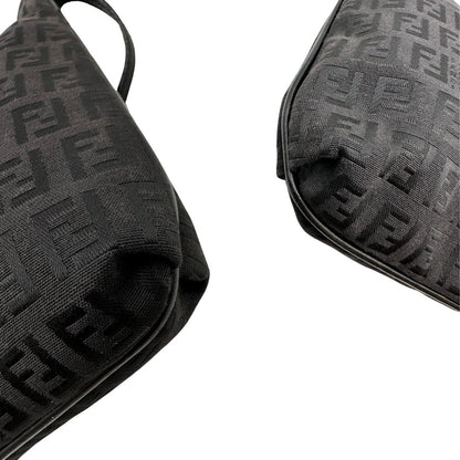  Tracolla Fendi marrone trama Zucchino e finiture in pelle nera, di lusso, originale, ottime condizioni, usata.