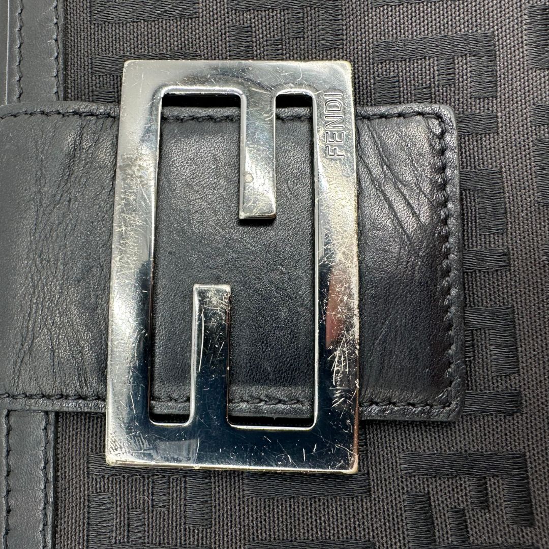 Portafoglio Fendi nero trama Zucchino, di lusso, originale, ottime condizioni, usato