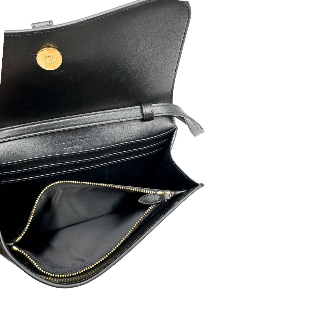 interno  Borsa Stella McCartney in pelle vegana nera, indossabile a mano o a tracolla, di lusso, originale, eccellenti condizioni. 