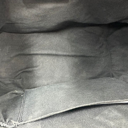 interno Antigona Givenchy in pelle martellata nera nella misura piccola, di lusso, originale, ottime condizioni, usata. 