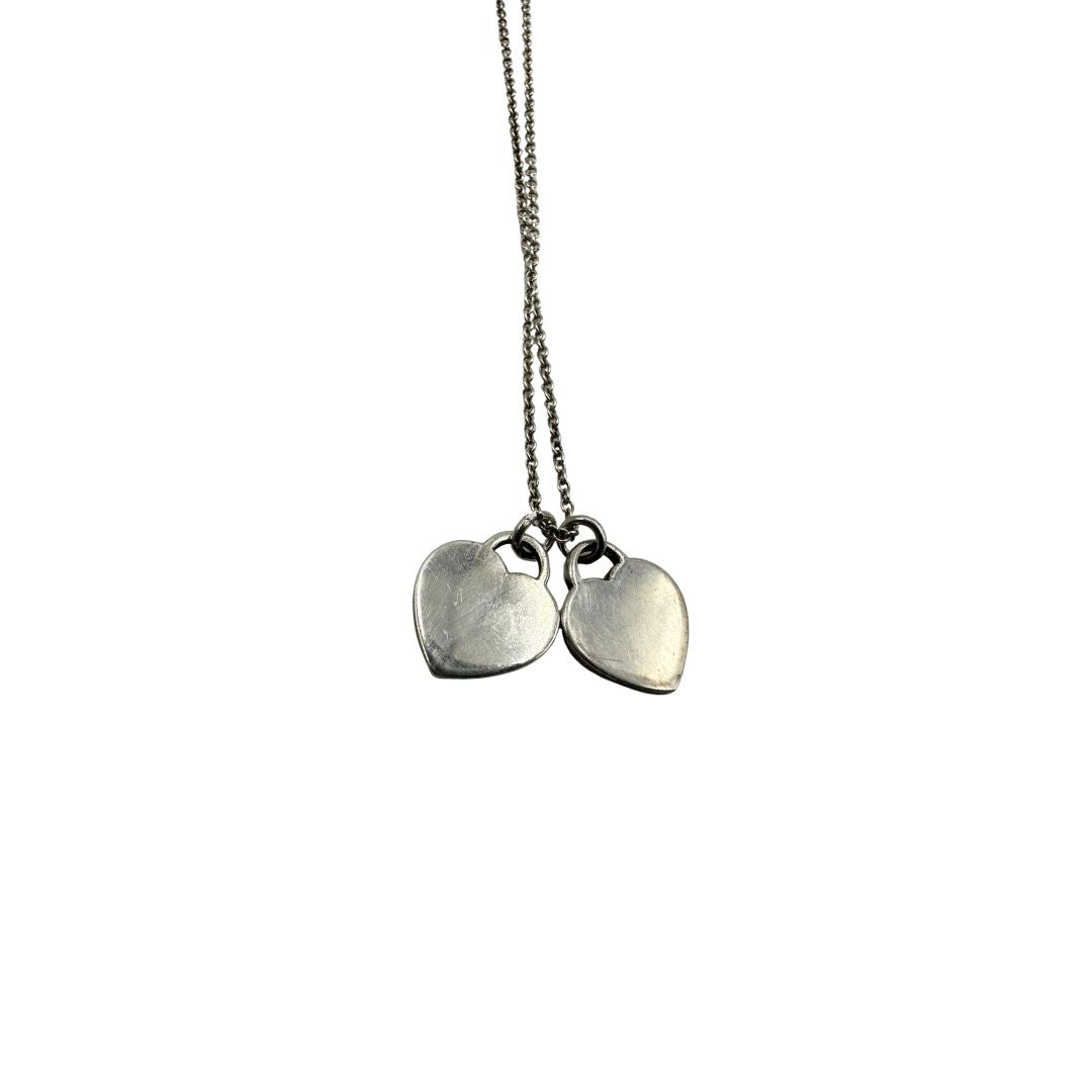 Collana Tiffany&Co. in argento 925 con ciondoli heart, di lusso, originale, ottime condizioni, usata.