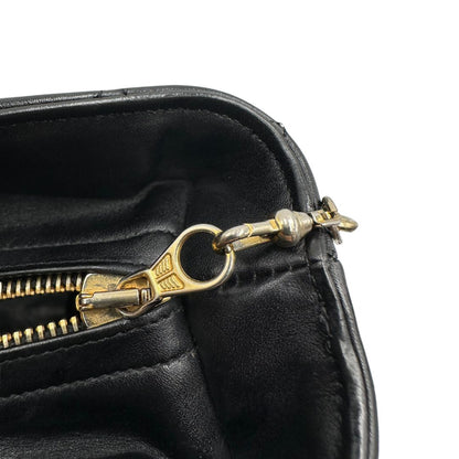  Borsa Chanel in pelle nera trapuntata, indossabile a spalla, di lusso, originale, ottime condizioni, usata.