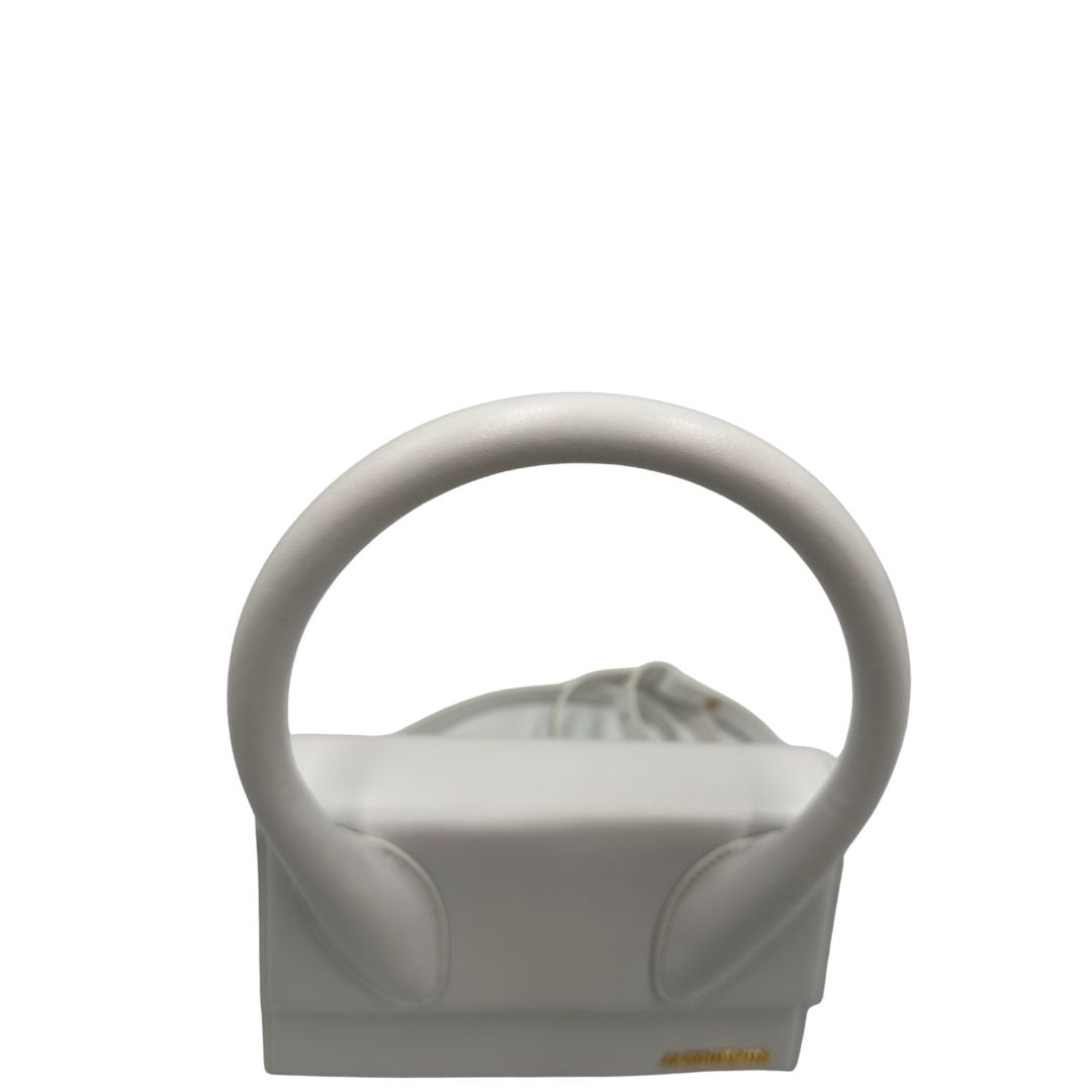 manico  Borsa Jacquemus Le Chiquito color bianco gesso, di lusso, originale, ottime condizioni, usata. 