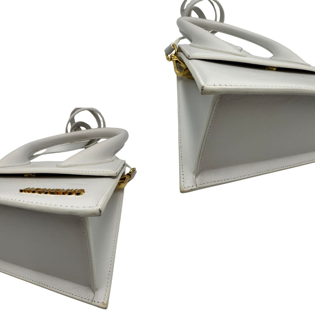 angoli  Borsa Jacquemus Le Chiquito color bianco gesso, di lusso, originale, ottime condizioni, usata. 