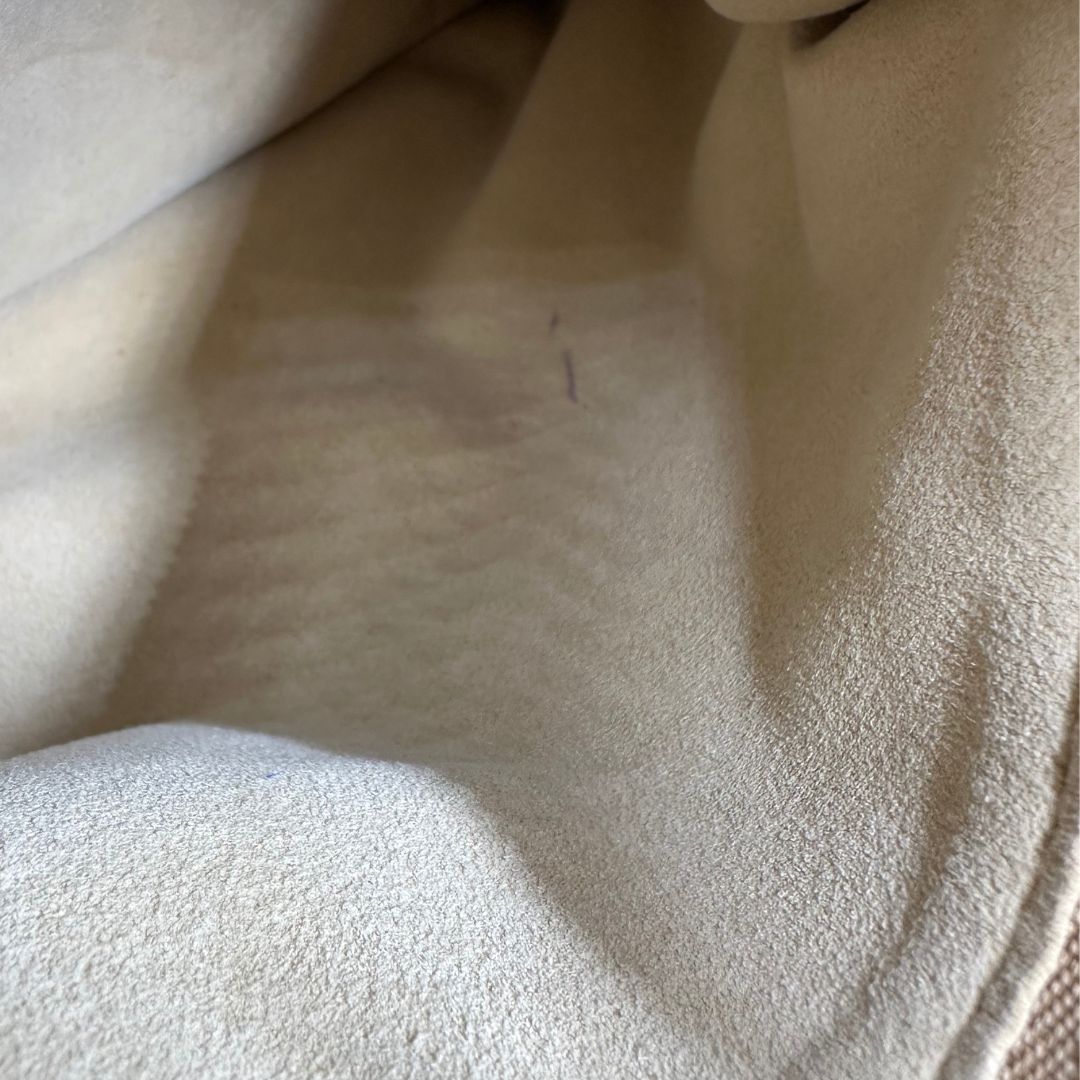 interno Borsa Etoile LV in canvas trapuntato monogram, indossabile a spalla, di lusso, originale, ottime condizioni, usata. 