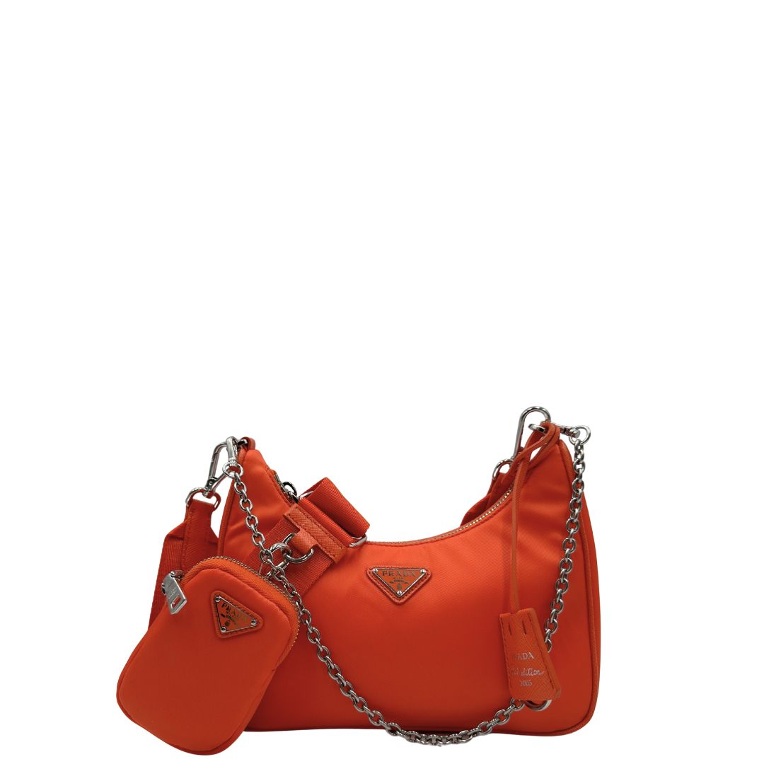 front  Borsa Prada Re-edition 2005 in nylon arancione , di lusso, originale, eccellenti condizioni, usata  