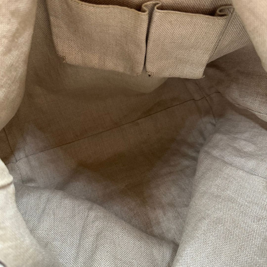 interno Borsa Gucci in tessuto GG e finiture in pelle bianche, di lusso, originale, usata. 