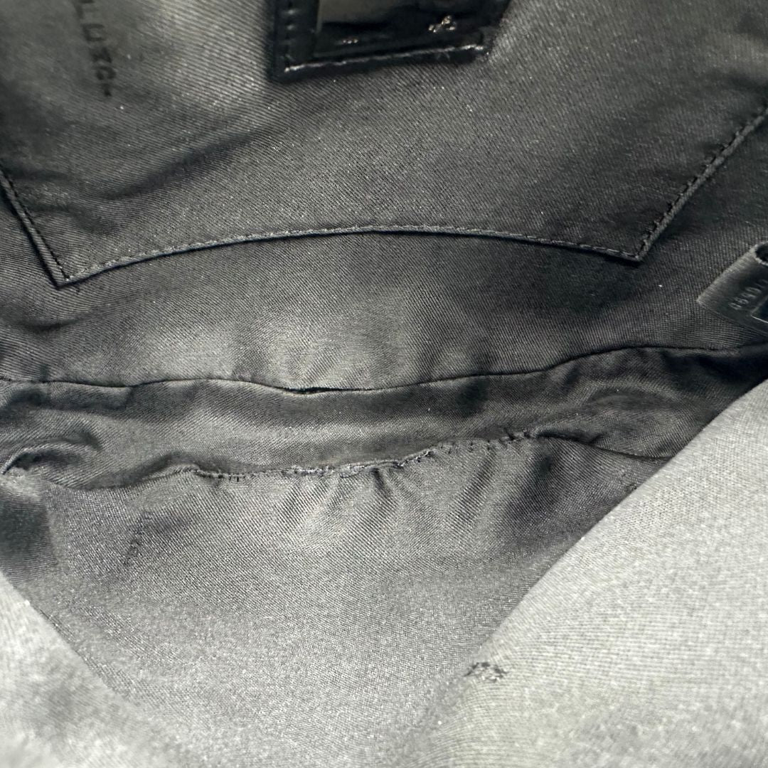 interno  Borsa Fendi nera trama Zucchino, di lusso, originale, ottime condizioni, usata. 