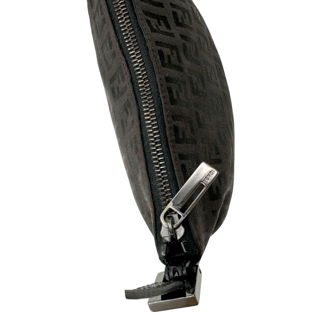 lato Borsa Fendi nera trama Zucchino, di lusso, originale, ottime condizioni, usata. 