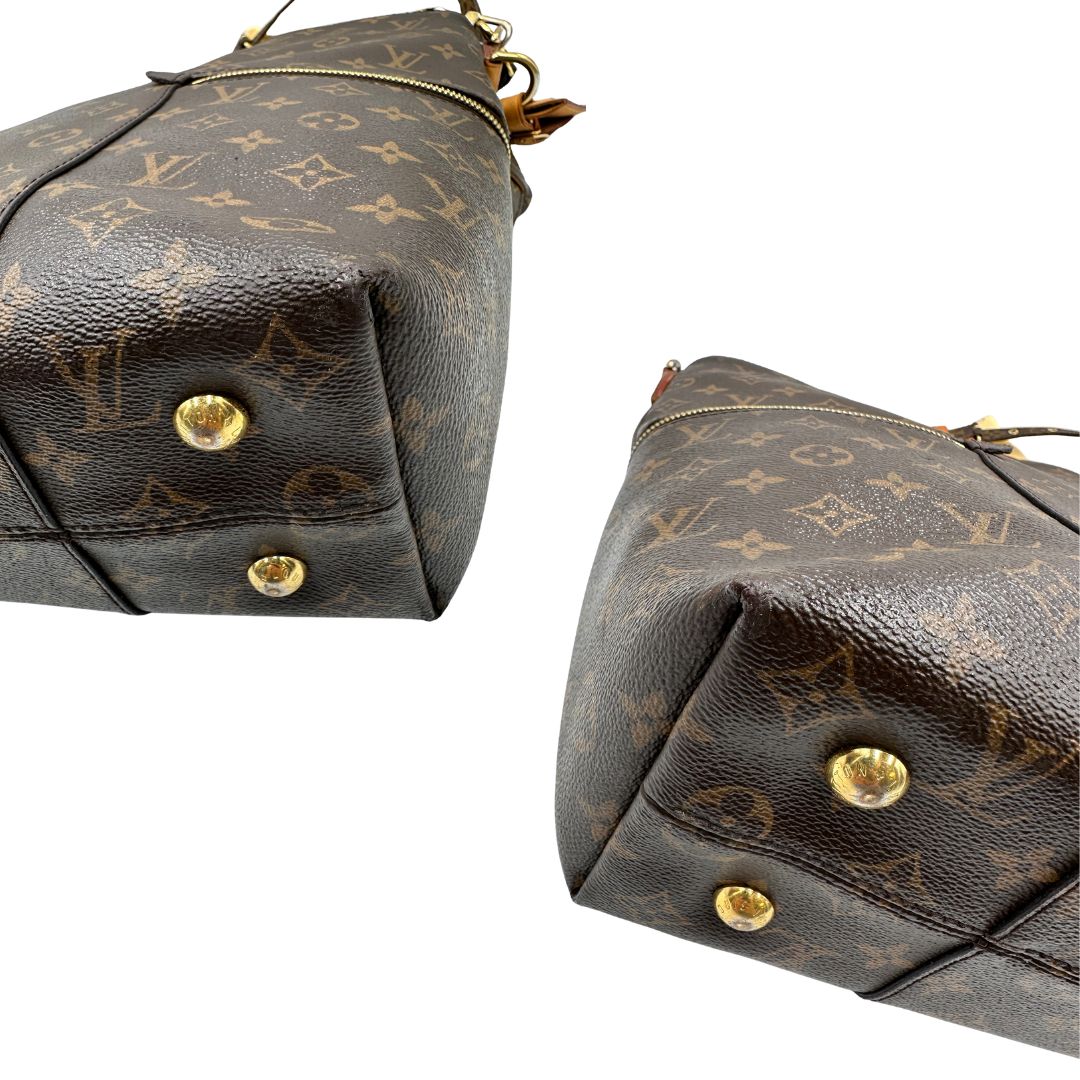 angoli Borsa Mélie LV in canvas monogram, munita di un manico singolo e una tracolla amovibile e regolabile, di lusso, originale, ottime condizioni, usata. 