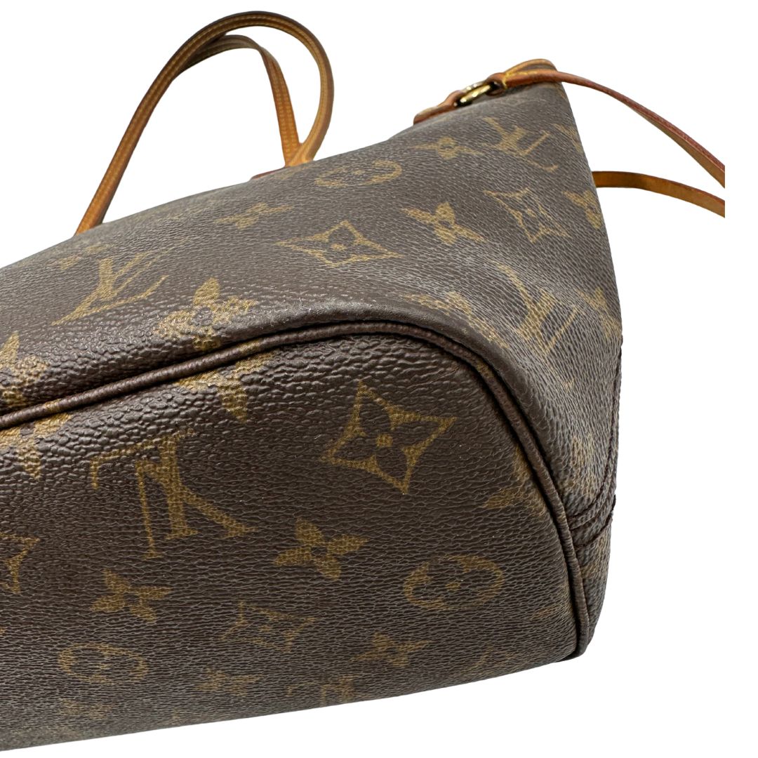 angolo Borsa LV Neverfull monogram nella versione PM, di lusso, originale, usata. 