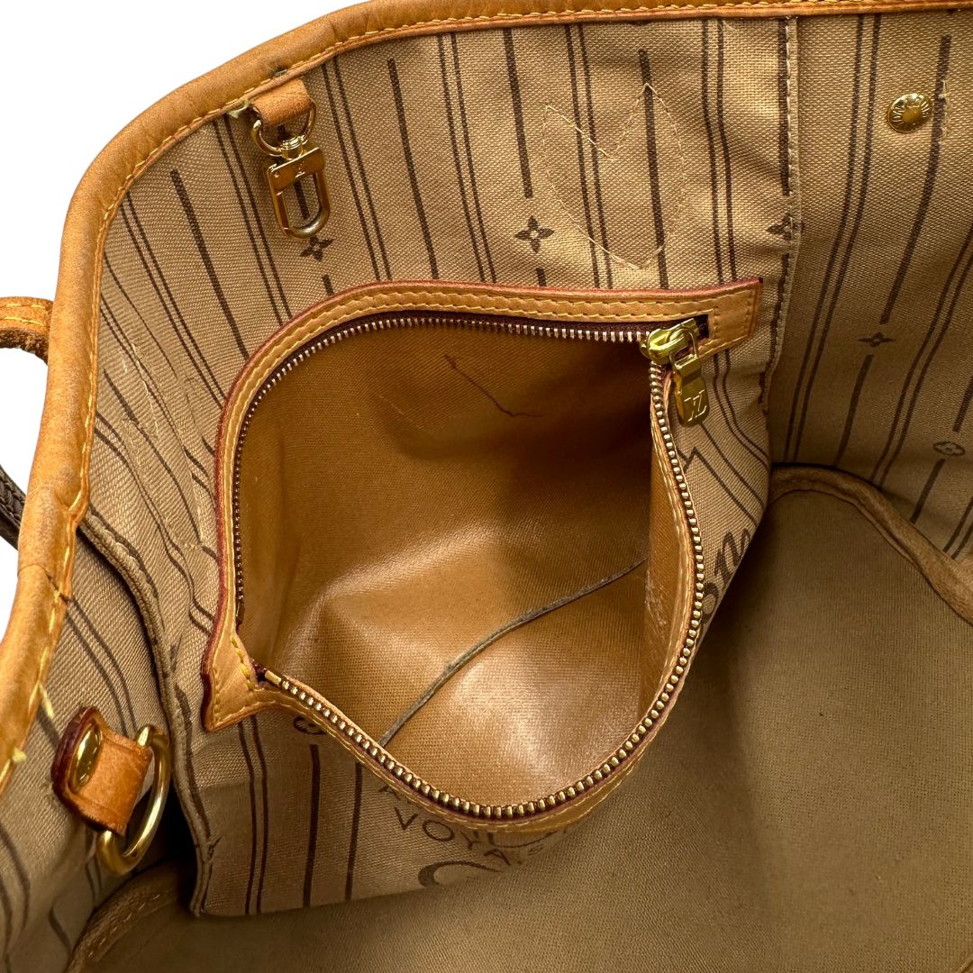 interno Borsa LV Neverfull monogram nella versione PM, di lusso, originale, usata. 