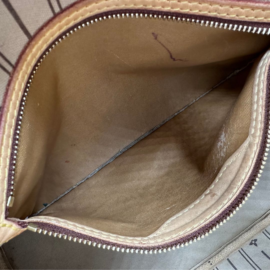 interno Borsa LV Neverfull monogram nella versione PM, di lusso, originale, usata. 