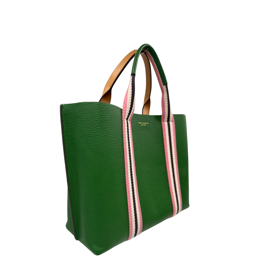lato  Borsa Tory Burch in pelle martellata verde impreziosita da finiture in tessuto rosa e nero, di lusso, originale, ottime condizioni, usata. 