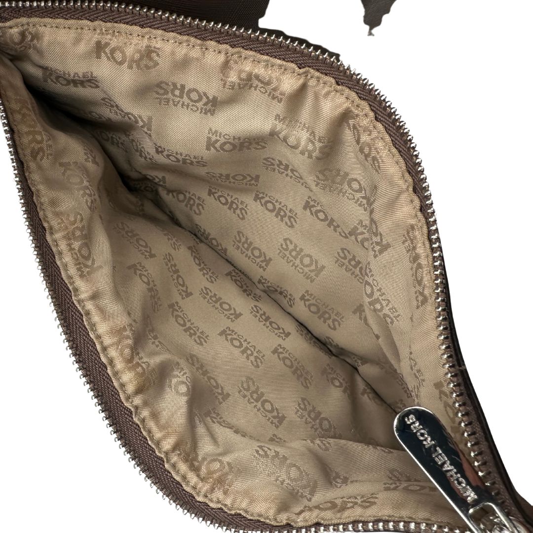 interno Borsa MK in pelle saffiano reversibile, tortora e panna, di lusso, originale, ottime condizioni, usata. 