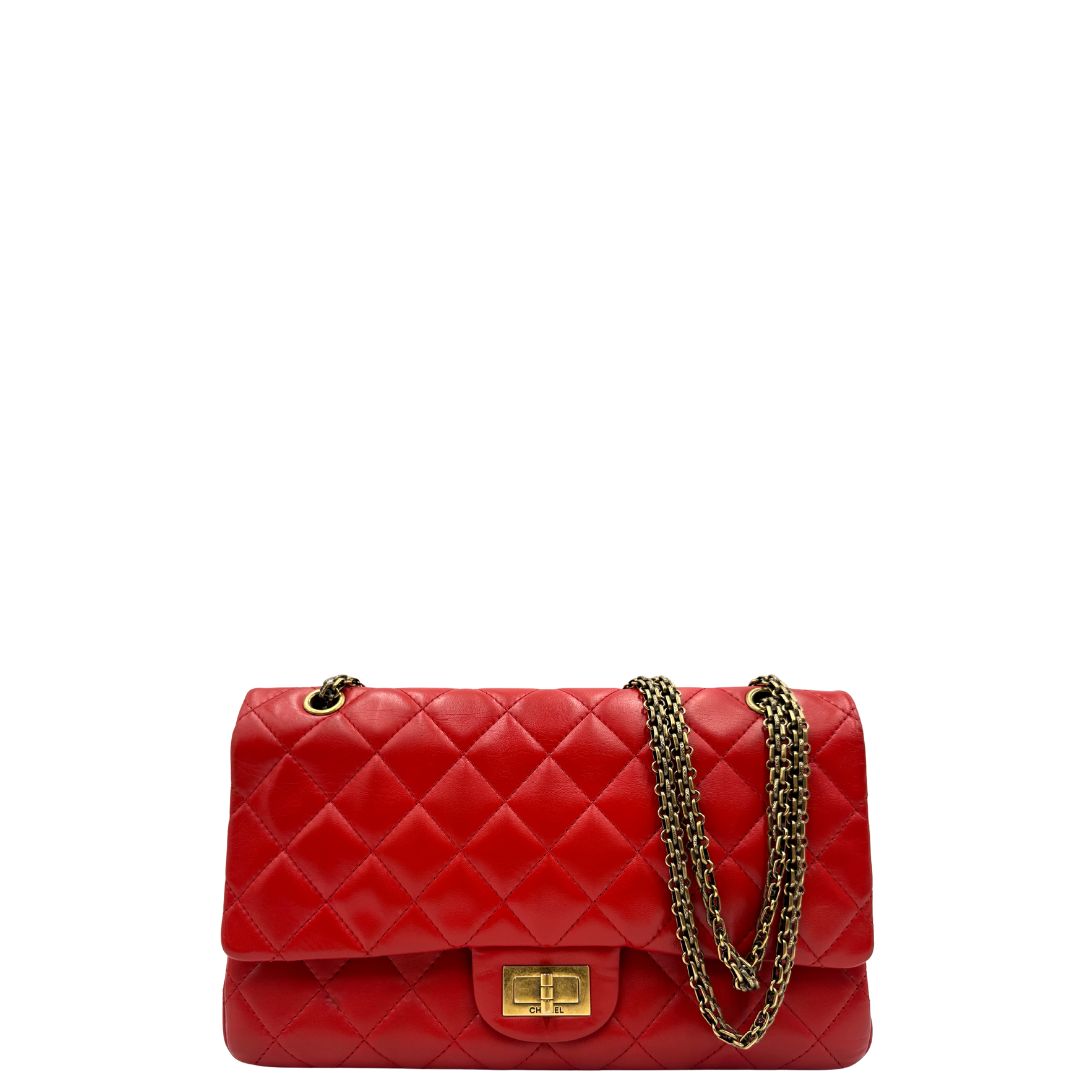 front Borsa Chanel in pelle rossa trapuntata, indossabile a spalla, di lusso, originale, usata. 