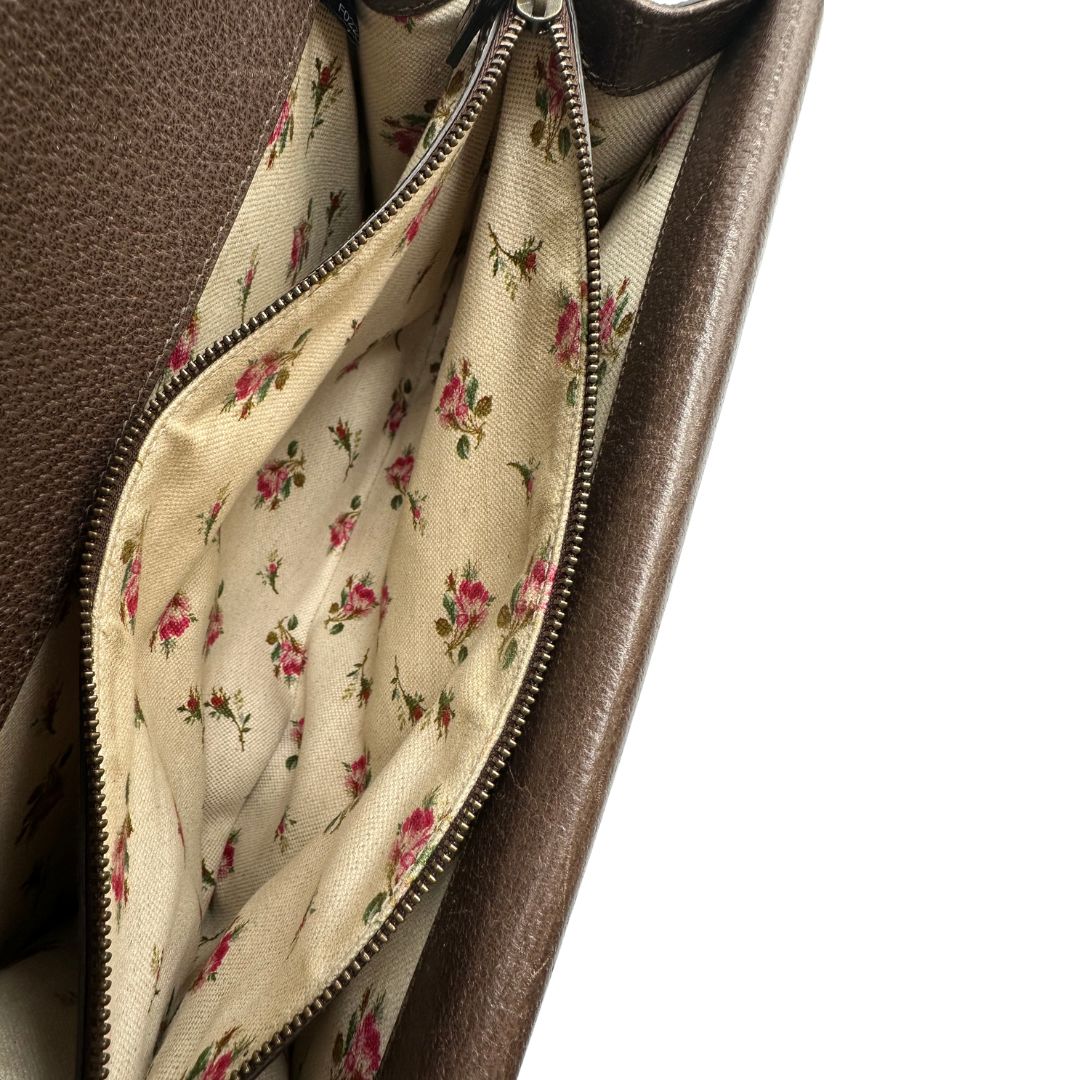 interno  Borsa Gucci Dionysus in pelle marrone impreziosita da iconica striscia Web verde e rossa, di lusso, originale, ottime condizioni, usata. 