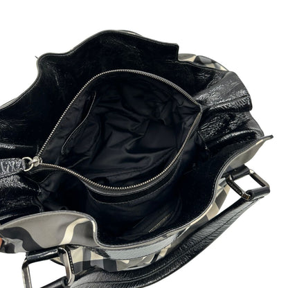 interno  Borsa Burberry in tessuto tartan e finiture in pelle verniciata nera, di lusso, originale, ottime condizioni. 