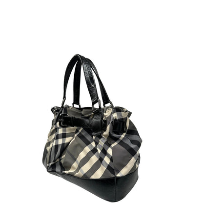 lato  Borsa Burberry in tessuto tartan e finiture in pelle verniciata nera, di lusso, originale, ottime condizioni. 