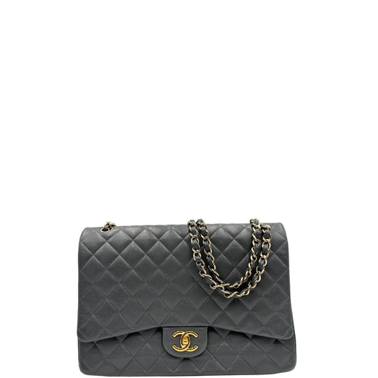  Borsa Chanel in pelle caviar grigia trapuntata, munita di una tracolla scorrevole, di lusso, originale, ottime condizioni.