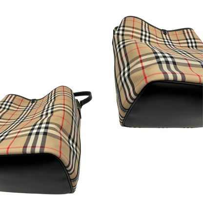 Angoli, Borsa Burberry in tessuto beige trama tartan e finiture in pelle nera, indossabile a mano oppure a spalla. Originale, usato, di lusso, in condizioni eccellenti.