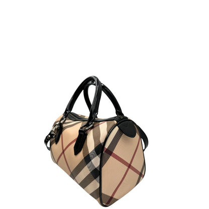 Laterale, Bauletto Burberry in canvas beige tartan e finiture in pelle verniciata nera. Originale, usato, di lusso, in ottime condizioni.