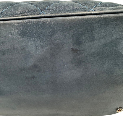  Borsa Chanel in pelle di vitello trapuntata blu, di lusso, originale, ottime condizioni, usata.