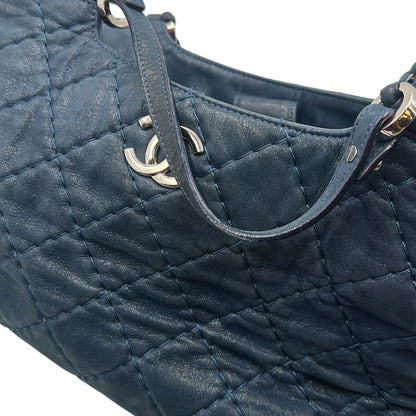 manico  Borsa Chanel in pelle di vitello trapuntata blu, di lusso, originale, ottime condizioni, usata. 