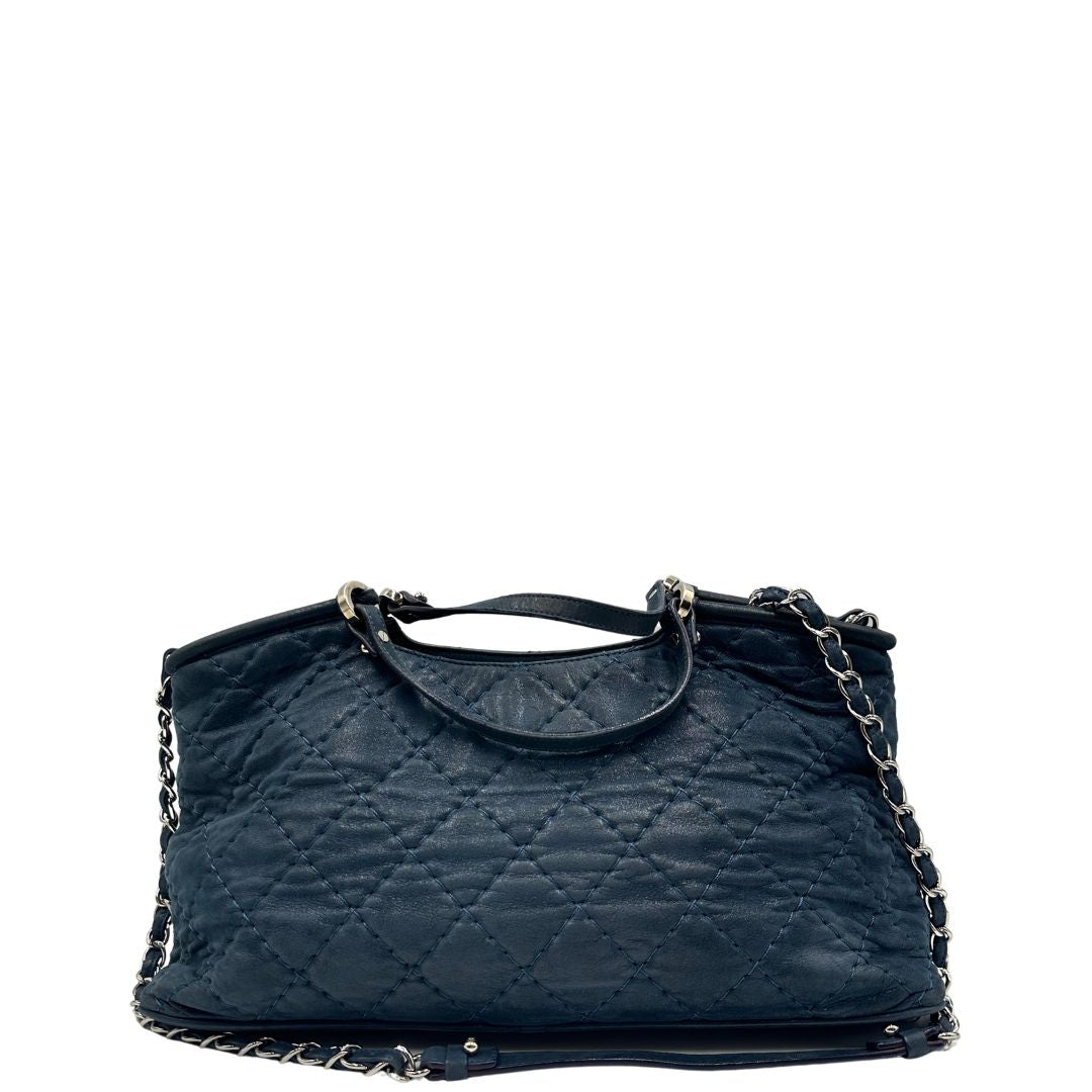 retro  Borsa Chanel in pelle di vitello trapuntata blu, di lusso, originale, ottime condizioni, usata. 