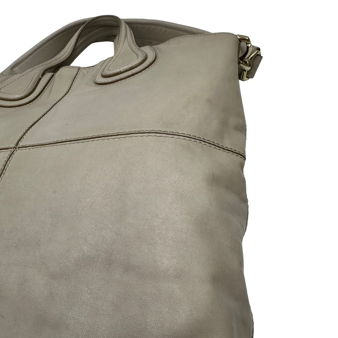 Borsa Givenchy Nightingale in pelle morbida color greige, di lusso, originale, ottime condizioni, usata.